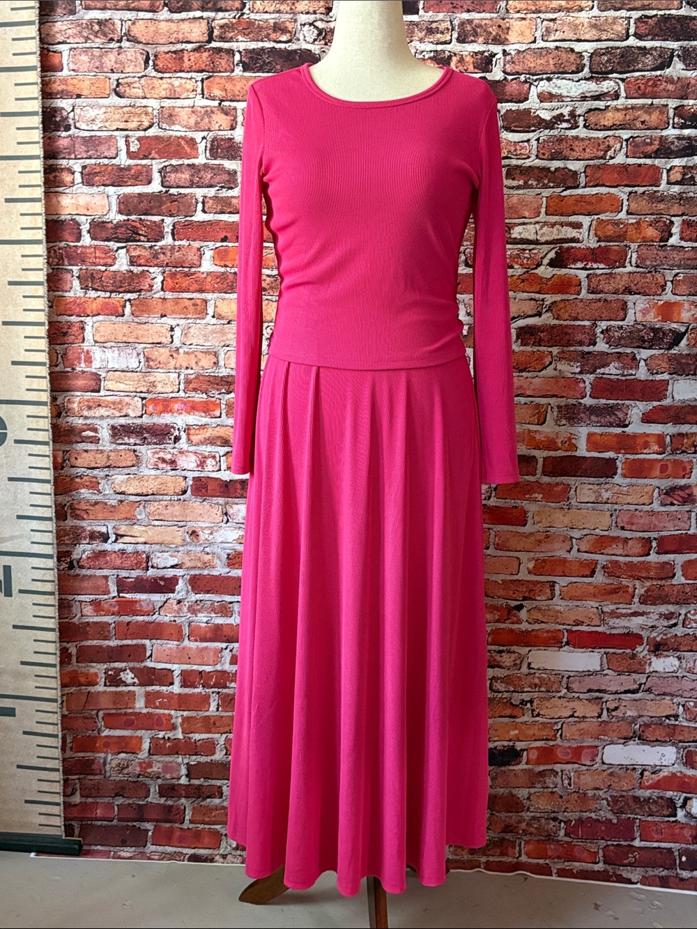 Pretty Garden 2 Piece Long Sleeve & Maxi Skirt in Rosey Pink Size Large